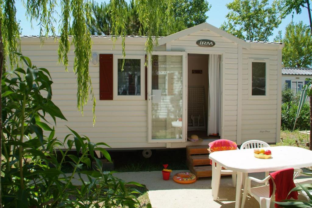 Camping Resort Les Champs Blancs Agde Værelse billede