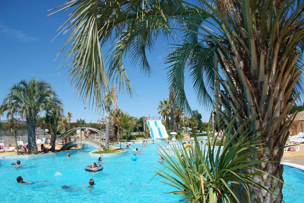 Camping Resort Les Champs Blancs Agde Eksteriør billede