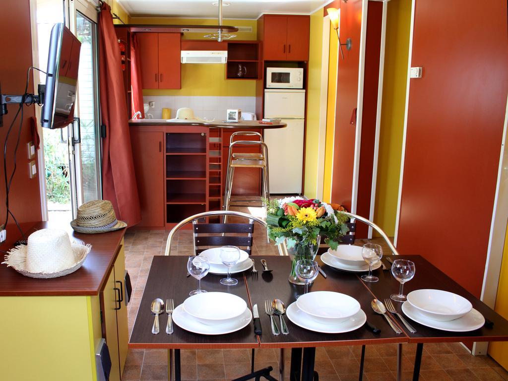 Camping Resort Les Champs Blancs Agde Eksteriør billede